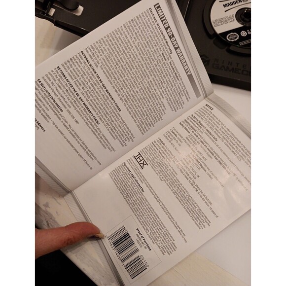 Madden NFL 06 (Nintendo GameCube, 2005) Appears Complete - Not tested - Picture 8 of 11